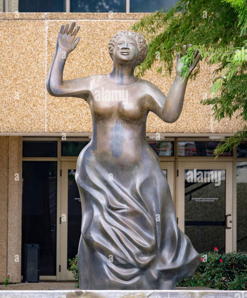 Mahalia Jackson Statue by Elizabeth Catlett.